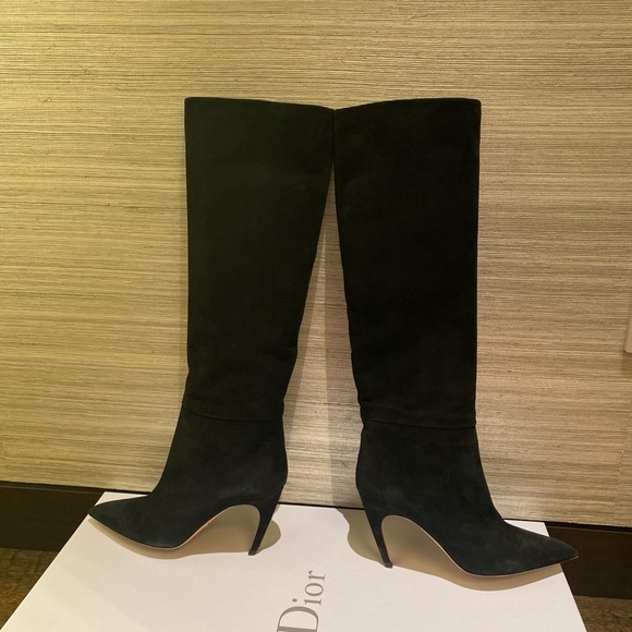 Beautiful suede Dior boots. - Picture 6 of 6